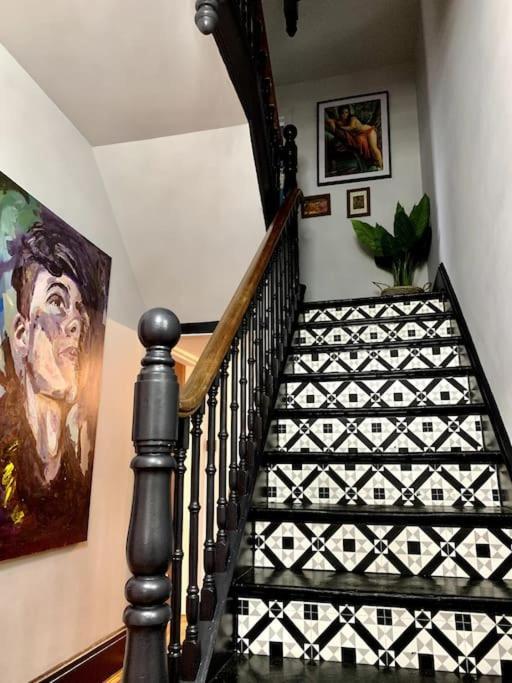 Chic Townhouse Near Tunnels Beaches אילפרקומב מראה חיצוני תמונה