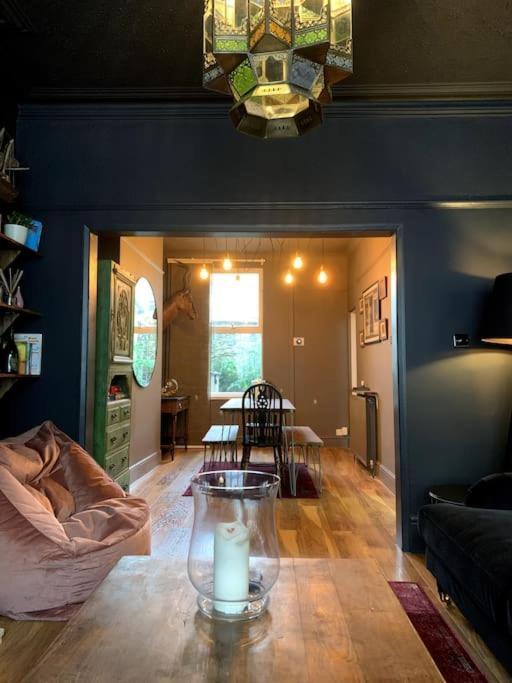 Chic Townhouse Near Tunnels Beaches אילפרקומב מראה חיצוני תמונה
